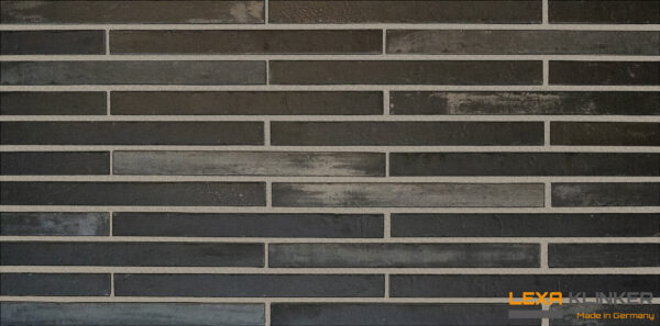Facade cladding with AACHEN SCHWARZGRAU brick slips from the KLINKER LINE collection - Klinker Made in Germany Facade cladding with AACHEN SCHWARZGRAU brick slips from the KLINKER LINE collection