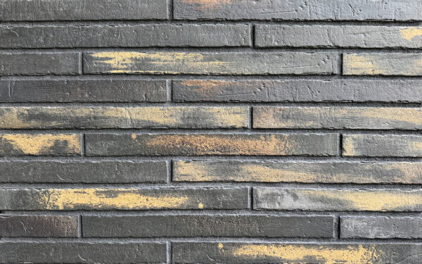 AACHEN brick slips, KLINKER LINE: anthracite-brown blend with golden-ochre highlights - Klinker Made in Germany AACHEN brick slips, KLINKER LINE: anthracite-brown blend with golden-ochre highlights