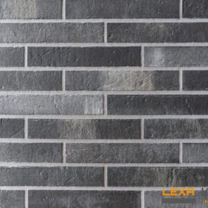 Facade cladding with GRAPHIT MATT brick slips from the KLINKER LINE collection