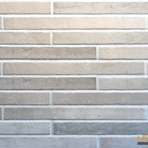 Facade cladding with KANSAS brick slips from the KLINKER LINE collection